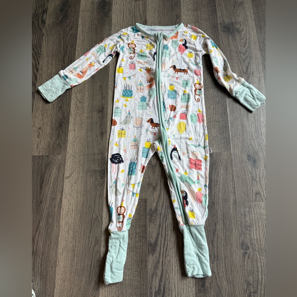 Little sleepies birthday print zippy